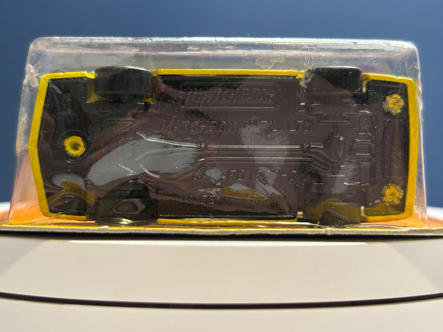 Matchbox MB #51 Camaro IROC-Z (yellow)
