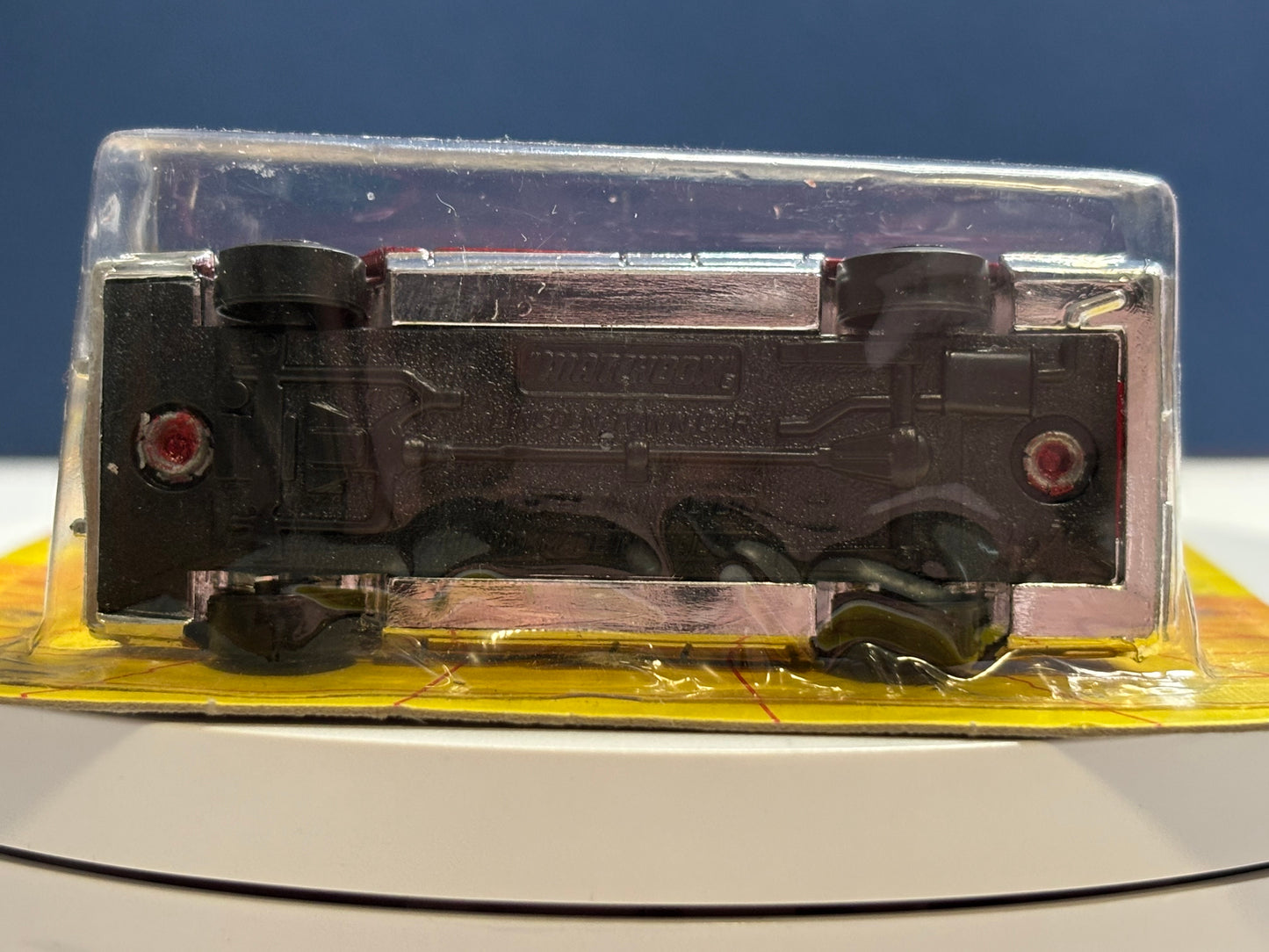 Matchbox MB #43 Lincoln Town Car (red)