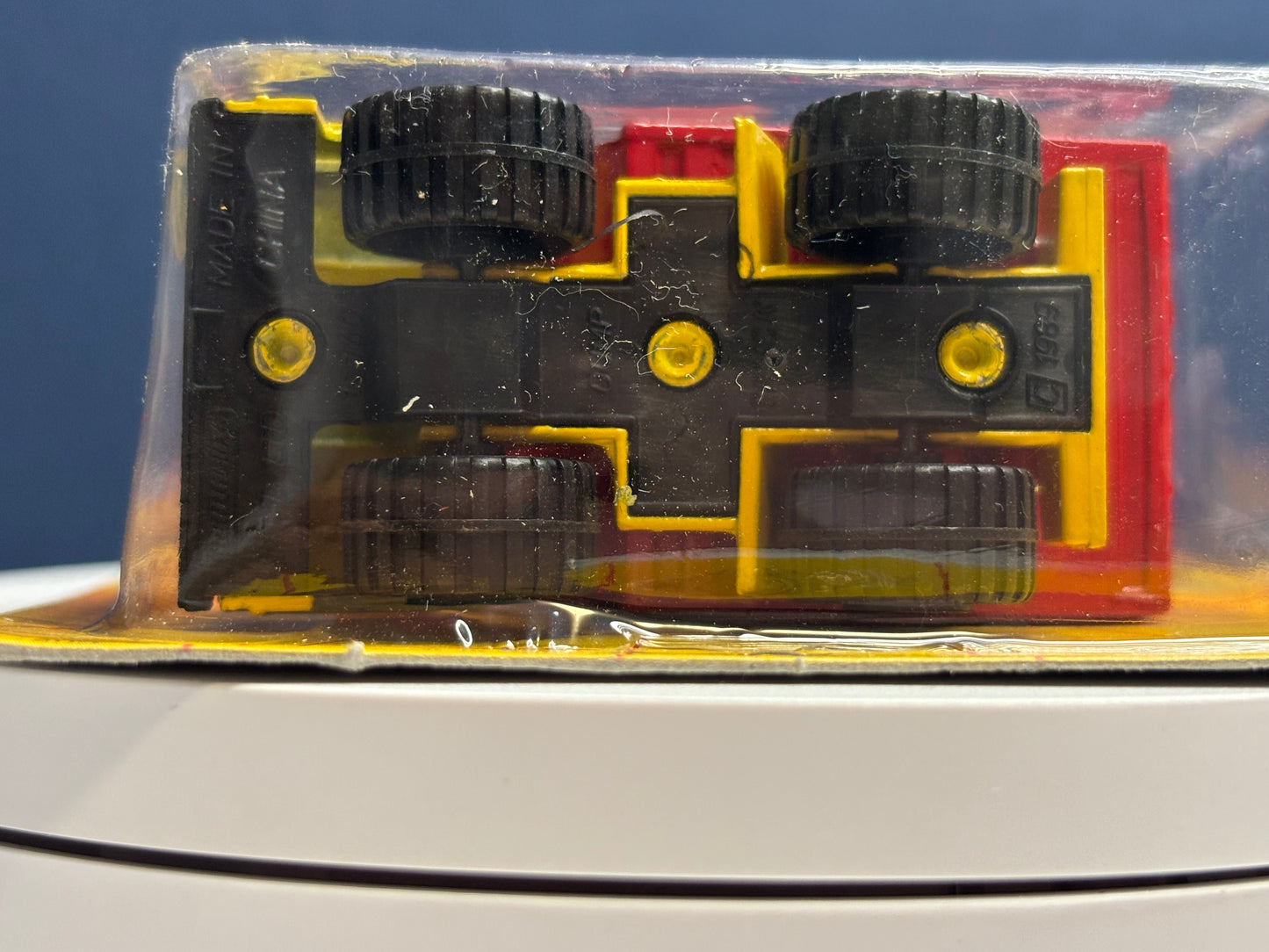 Matchbox MB #9 Dump Truck