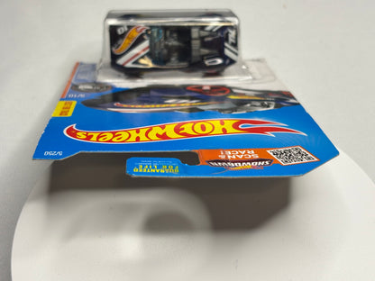 2016 Super Hunt HW Race Team: Carbonic