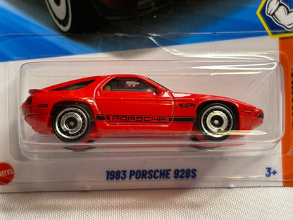 Muscle Mania 1983 Porsche 928S