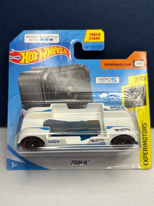 Zoom In: Experimotors (white) short card