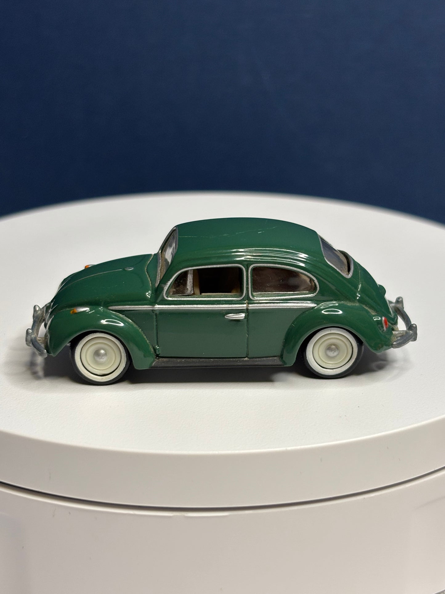 Johnny Lightning green Volkswagen