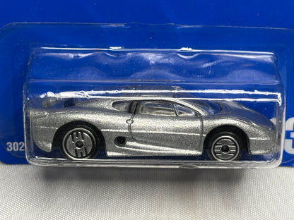 Collector #206 Blue Card Jaguar XJ220