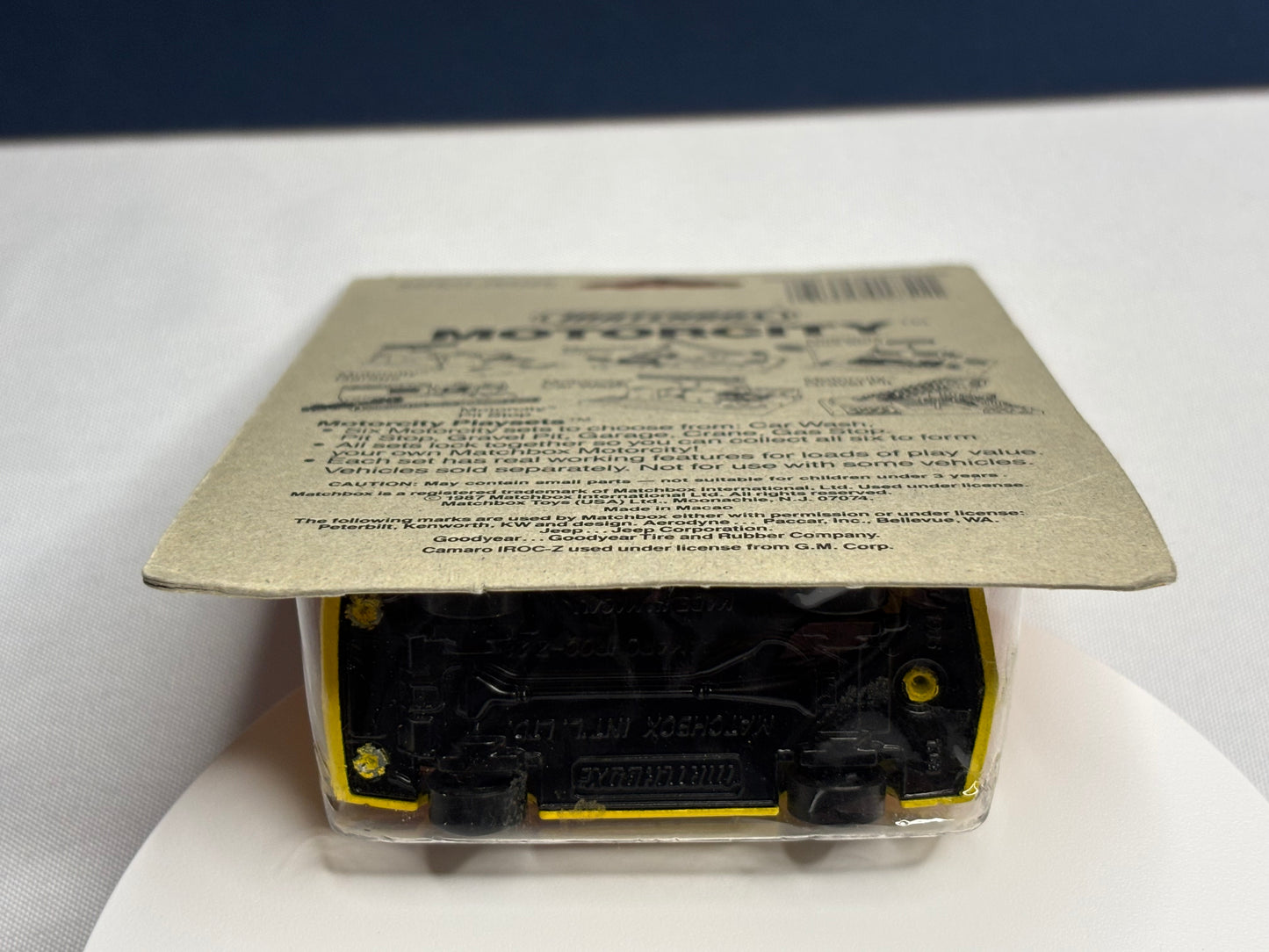 Matchbox MB #51 Camaro IROC-Z (yellow)