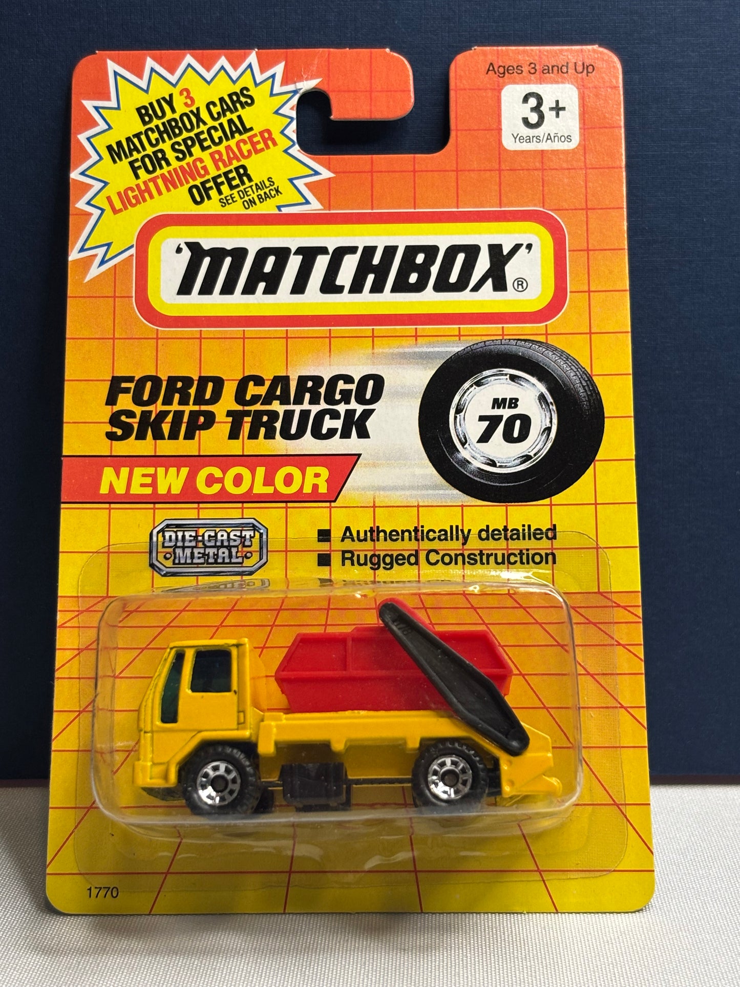 Matchbox MB #70 Ford Cargo Skip Truck