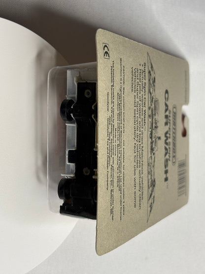 Matchbox MB #23 Volvo Container Truck (fedex)