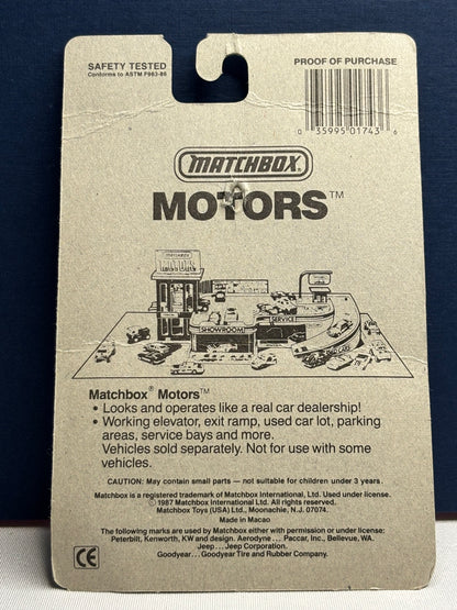 Matchbox MB #43 Lincoln Town Car (white)