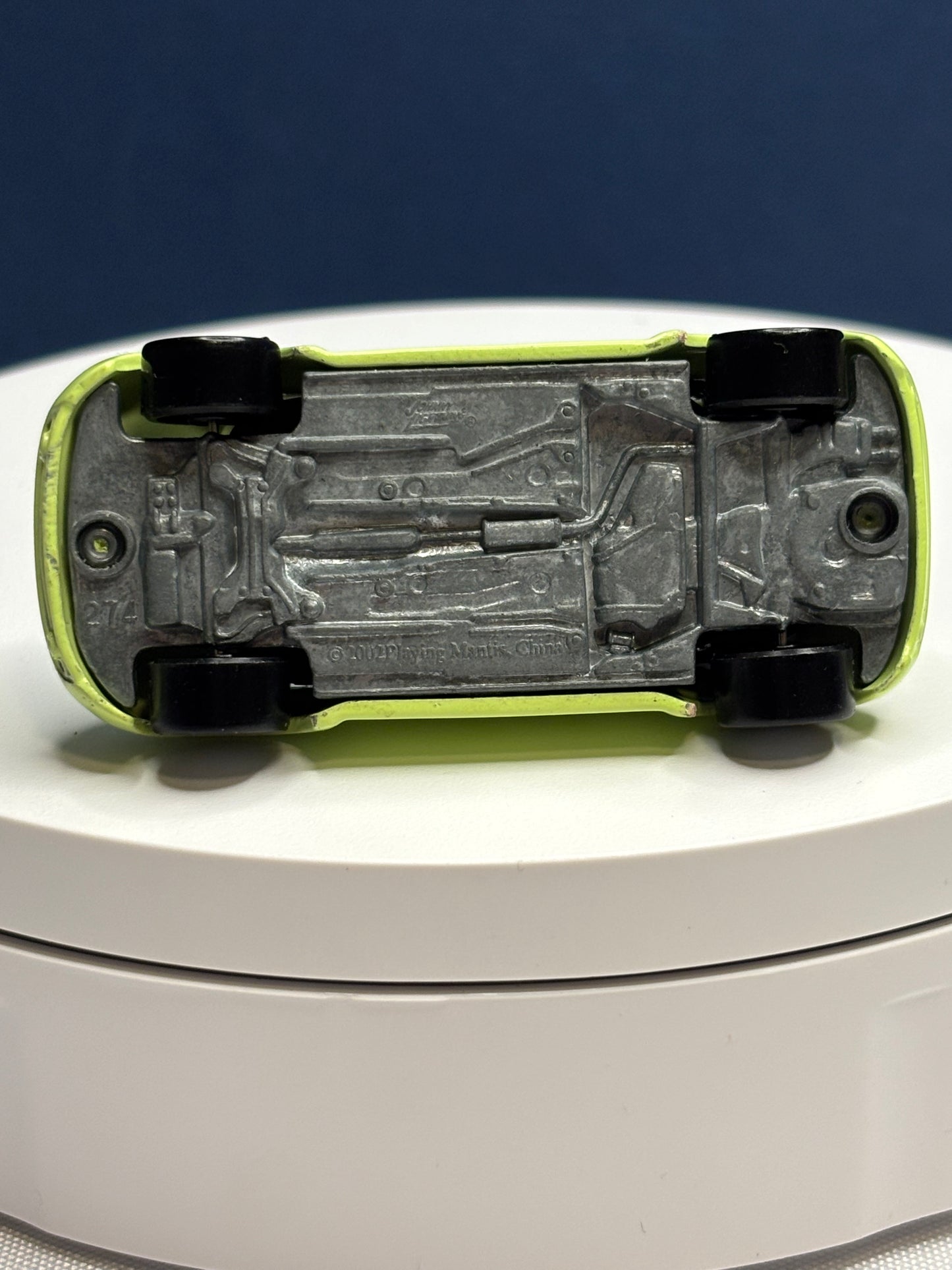 Johnny Lightning New Beatle