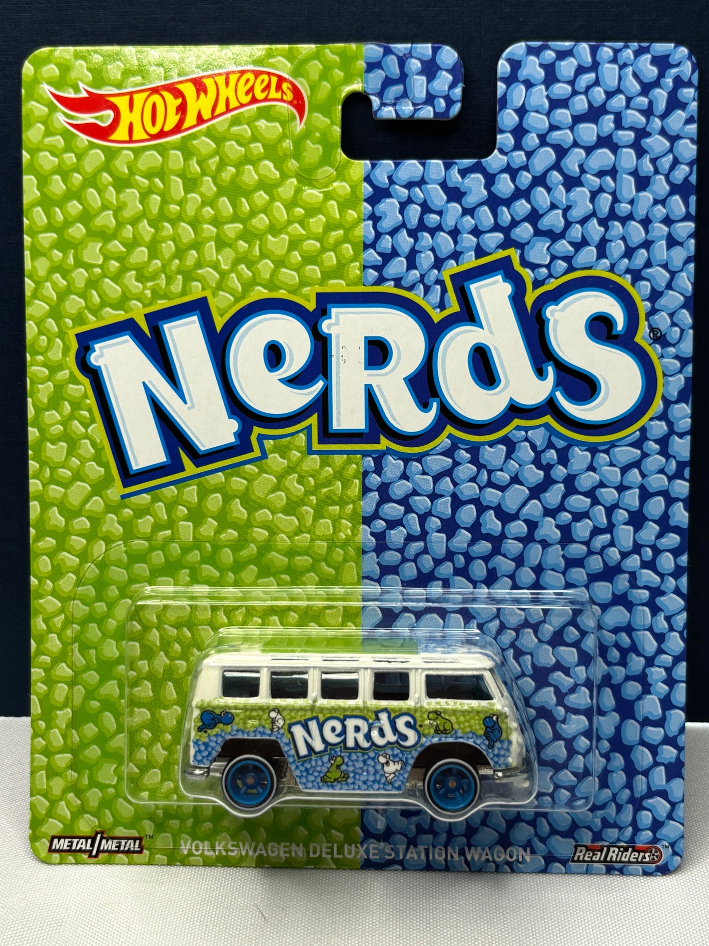 Deluxe Edition Volkswagen Deluxe Station Wagon: Nerds