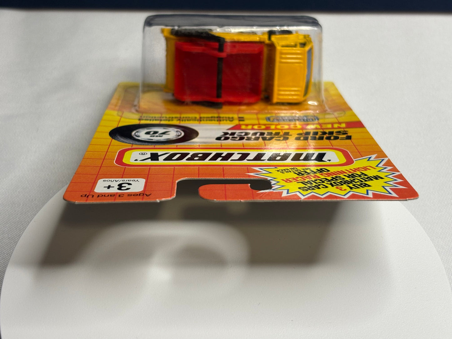 Matchbox MB #70 Ford Cargo Skip Truck