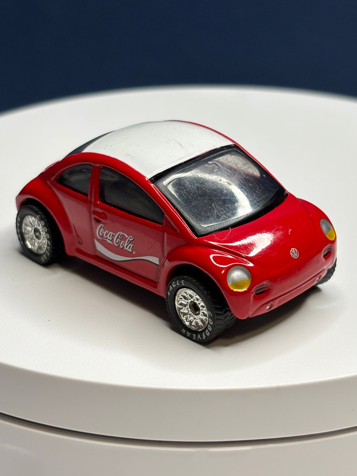 Matchbox Coca-Cola New Beetle w/real rubber tires