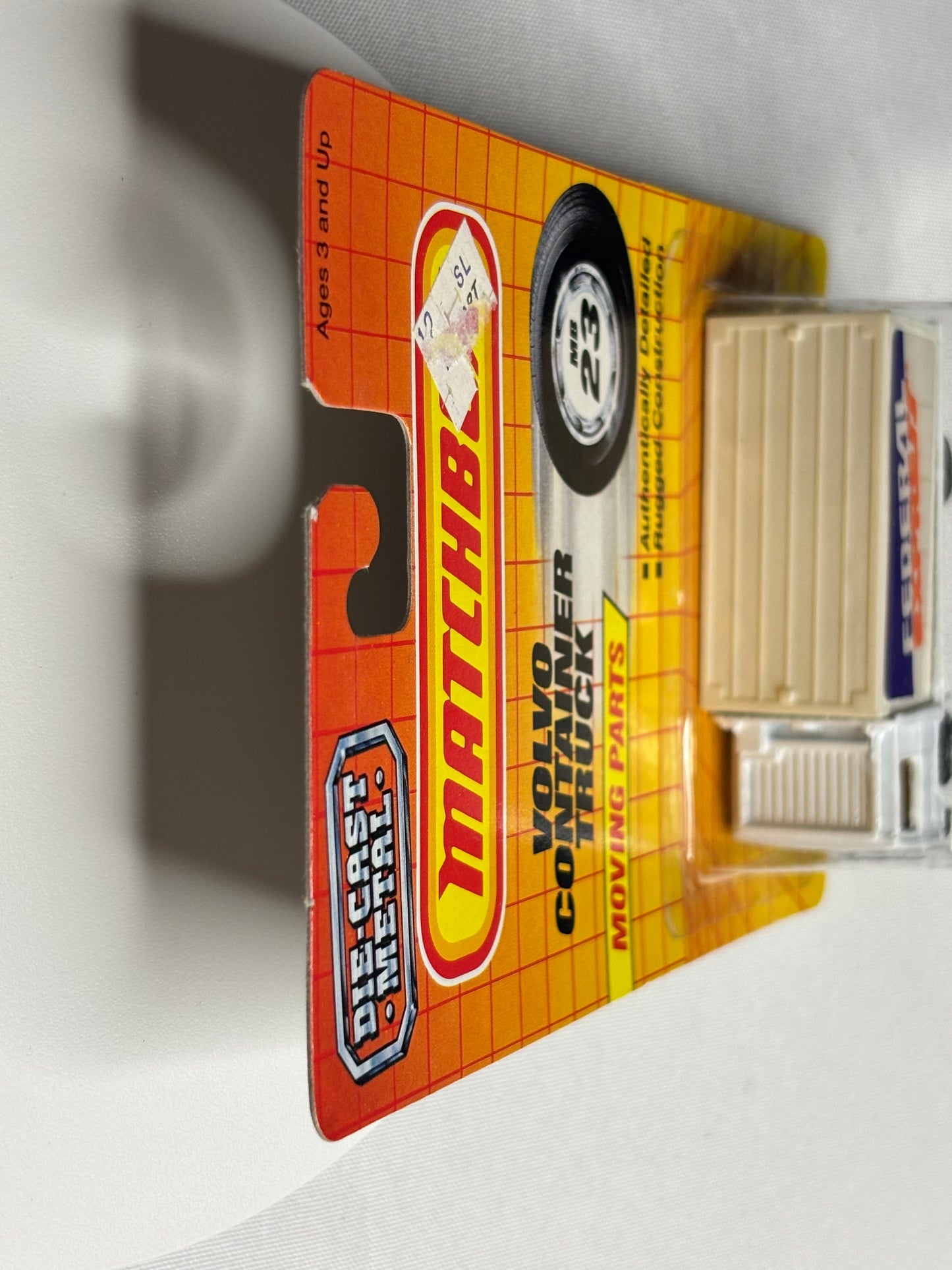 Matchbox MB #23 Volvo Container Truck (fedex)