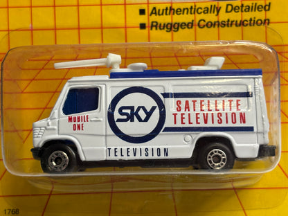 Matchbox MB #68 News Truck (new color)