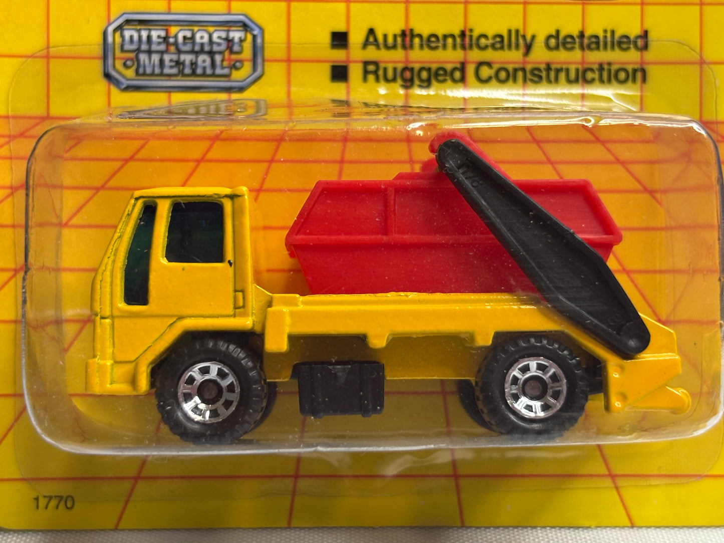 Matchbox MB #70 Ford Cargo Skip Truck