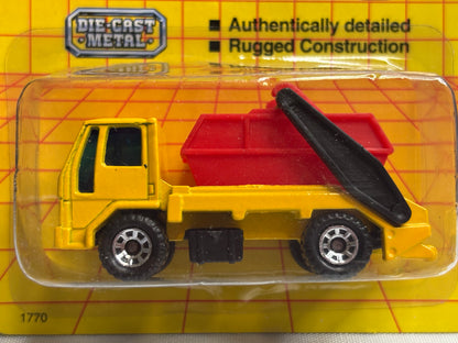 Matchbox MB #70 Ford Cargo Skip Truck