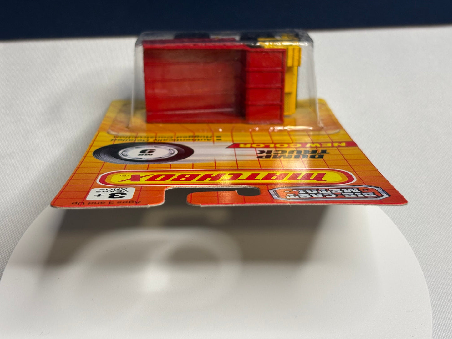Matchbox MB #9 Dump Truck