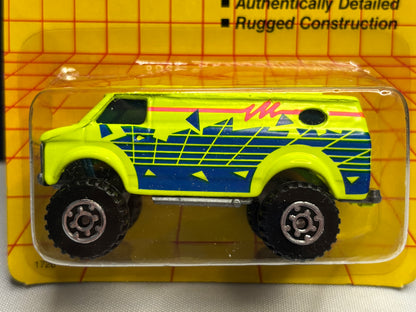 Matchbox MB #26 4x4 Chevy Van (new color)