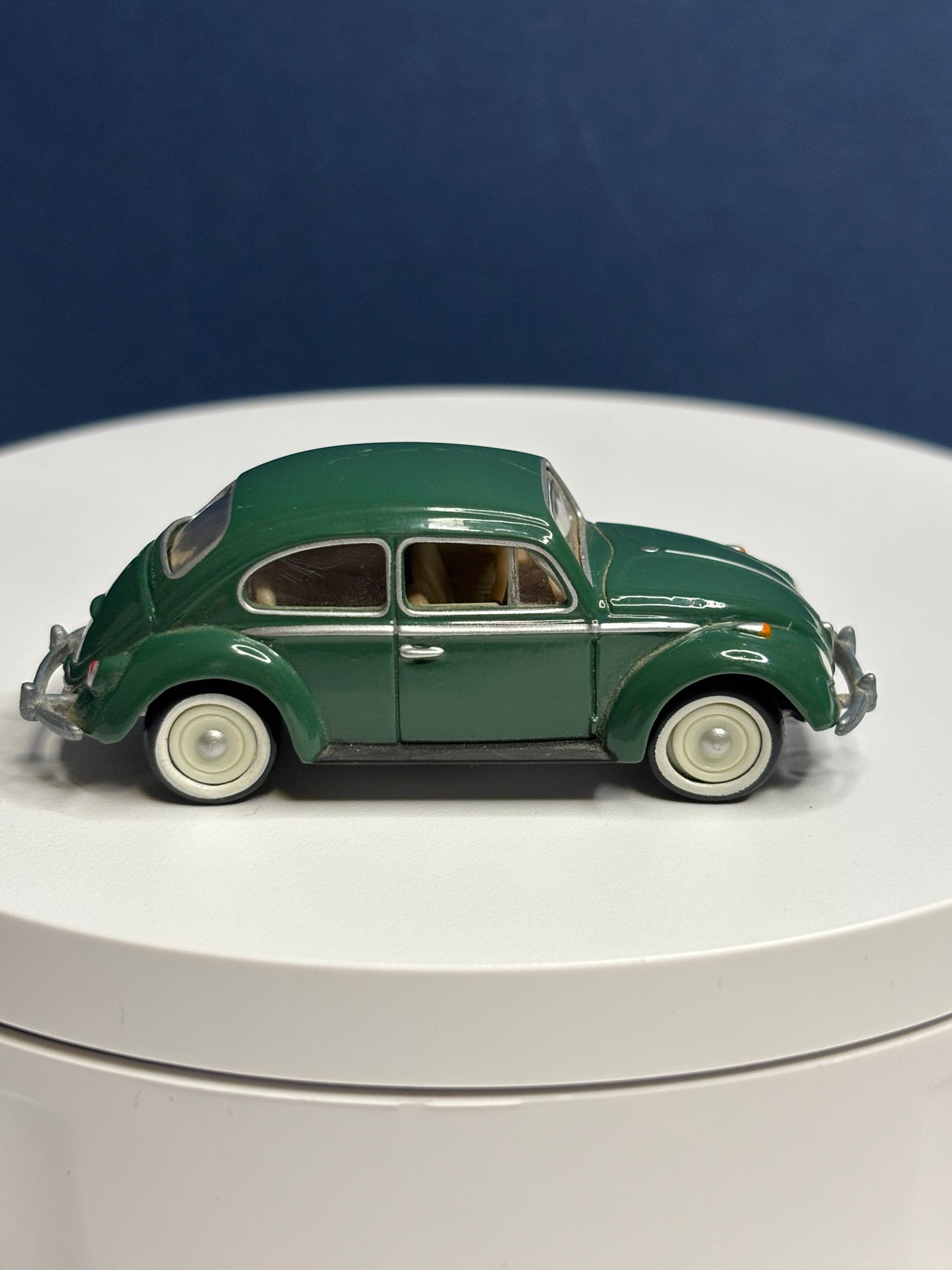 Johnny Lightning green Volkswagen