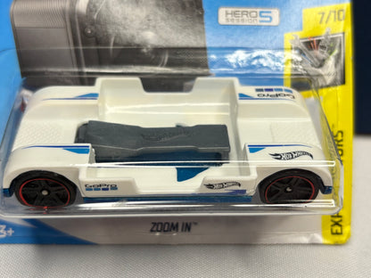 Zoom In: Experimotors (white) short card