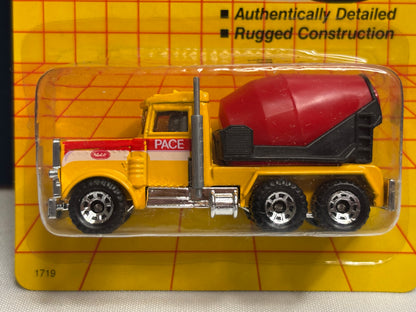 Matchbox MB #19 Peterbilt Cement Truck (red)