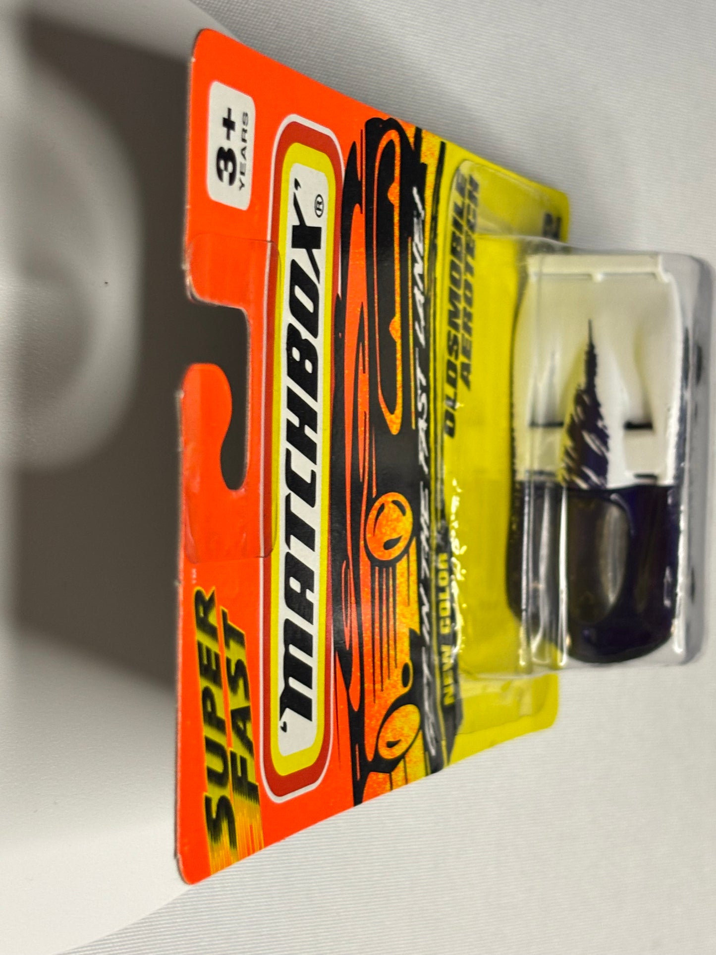 Matchbox #62 Oldsmobile Aerotech (purple/white)