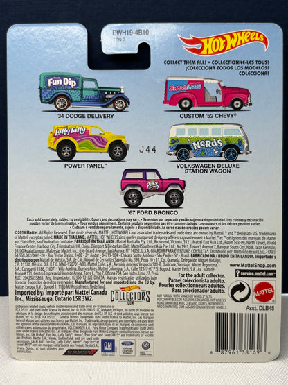 Deluxe Edition Volkswagen Deluxe Station Wagon: Nerds