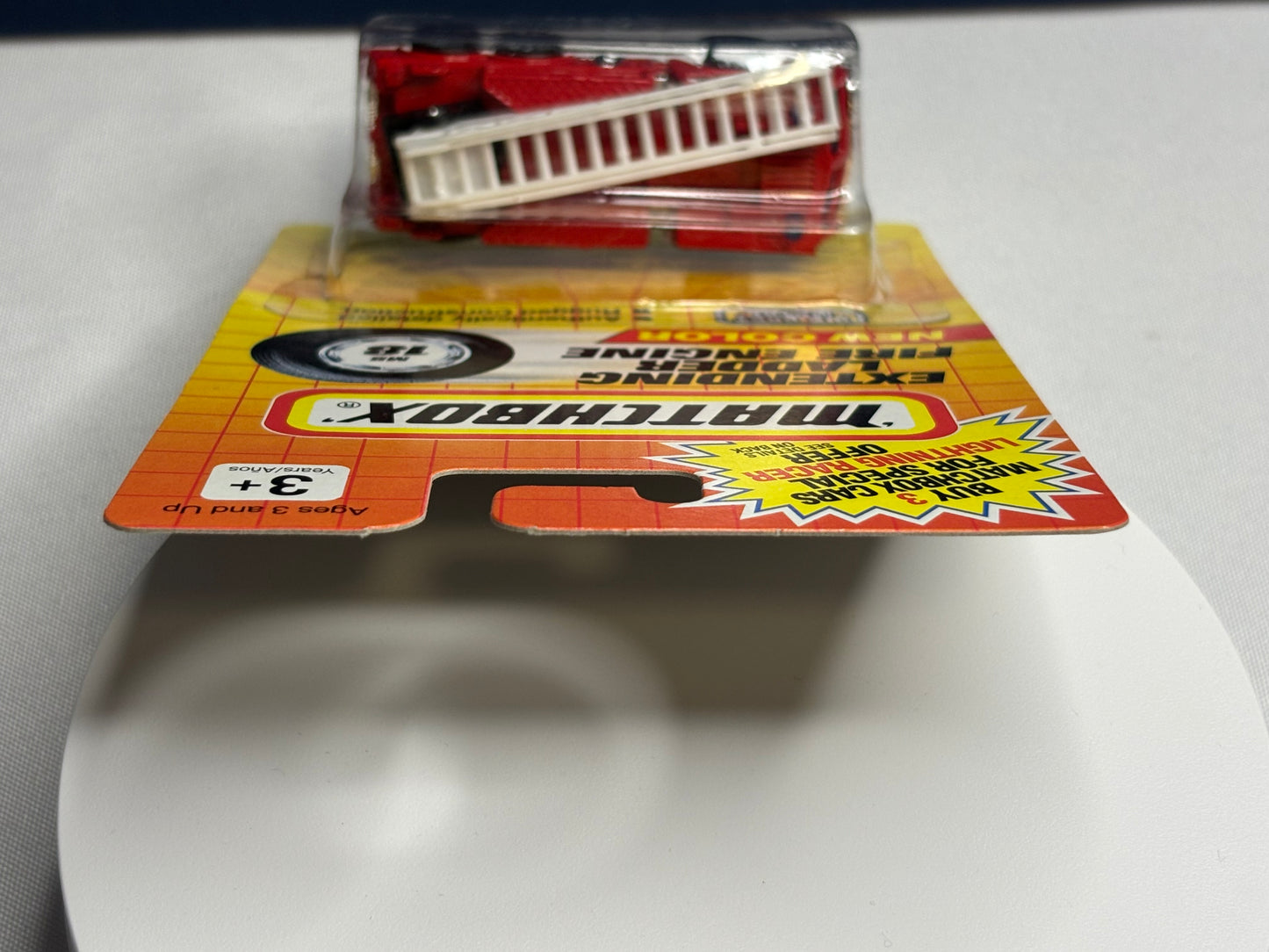 Matchbox MB #18 Extending Ladder Fire Engine (new color $