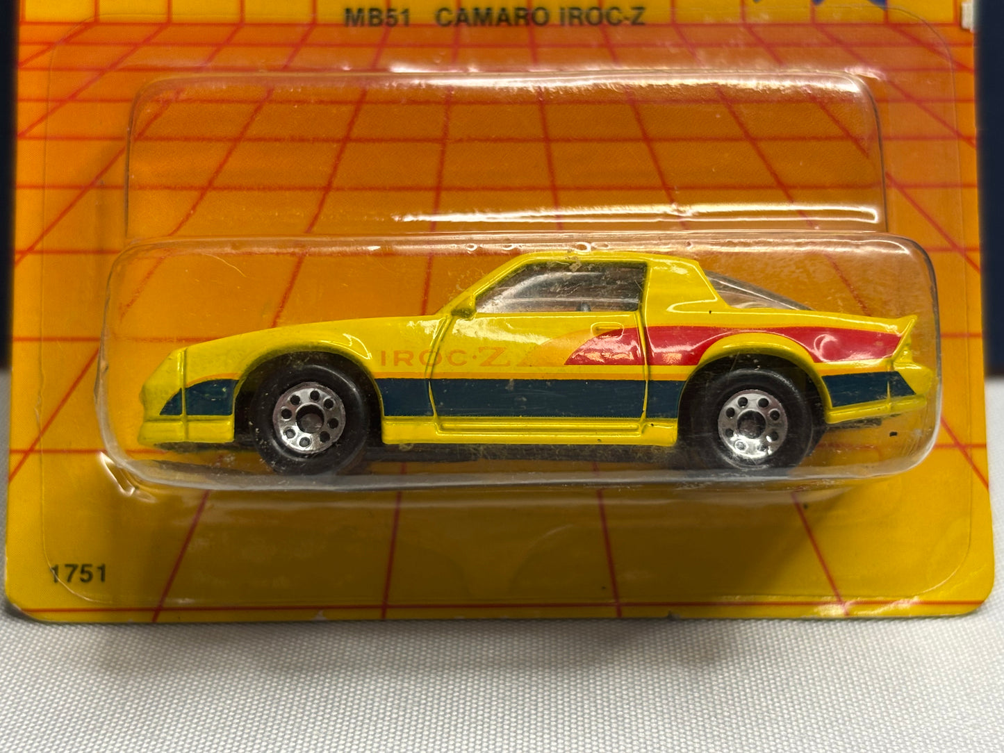 Matchbox MB #51 Camaro IROC-Z (yellow)