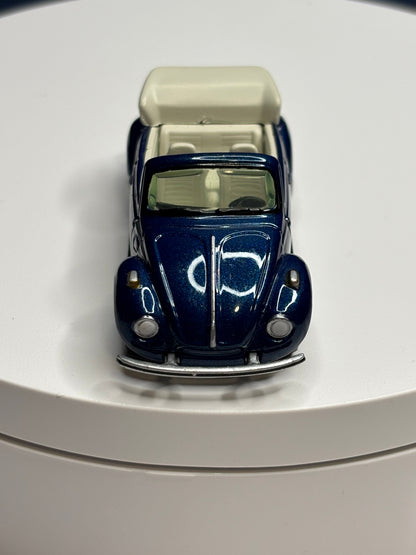 Johnny Lightning VW Bug Convertible
