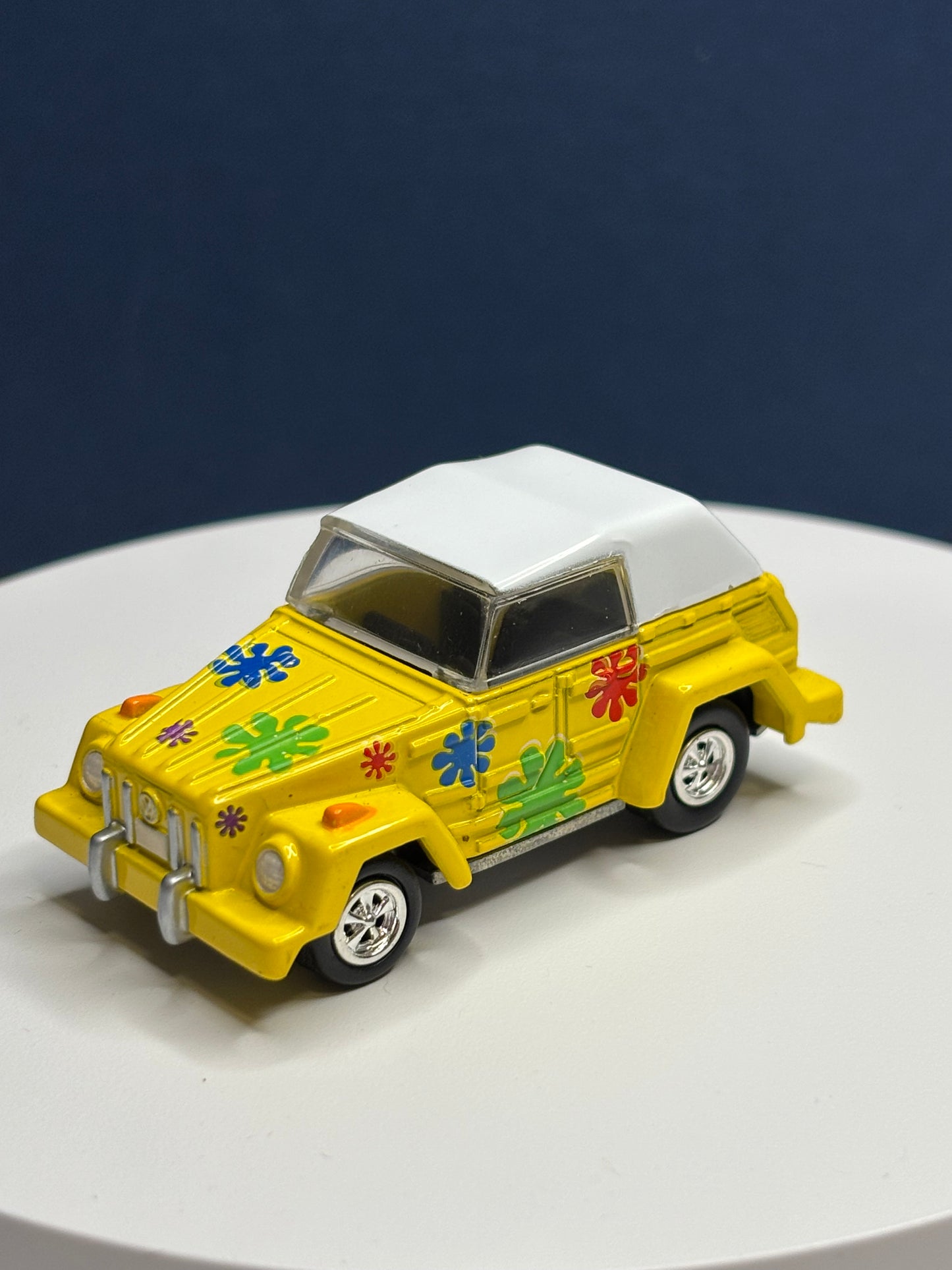 Johnny Lightning VW Thing (flower pattern)