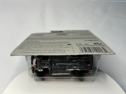 34 3-Window: 2005 Treasure Hunt