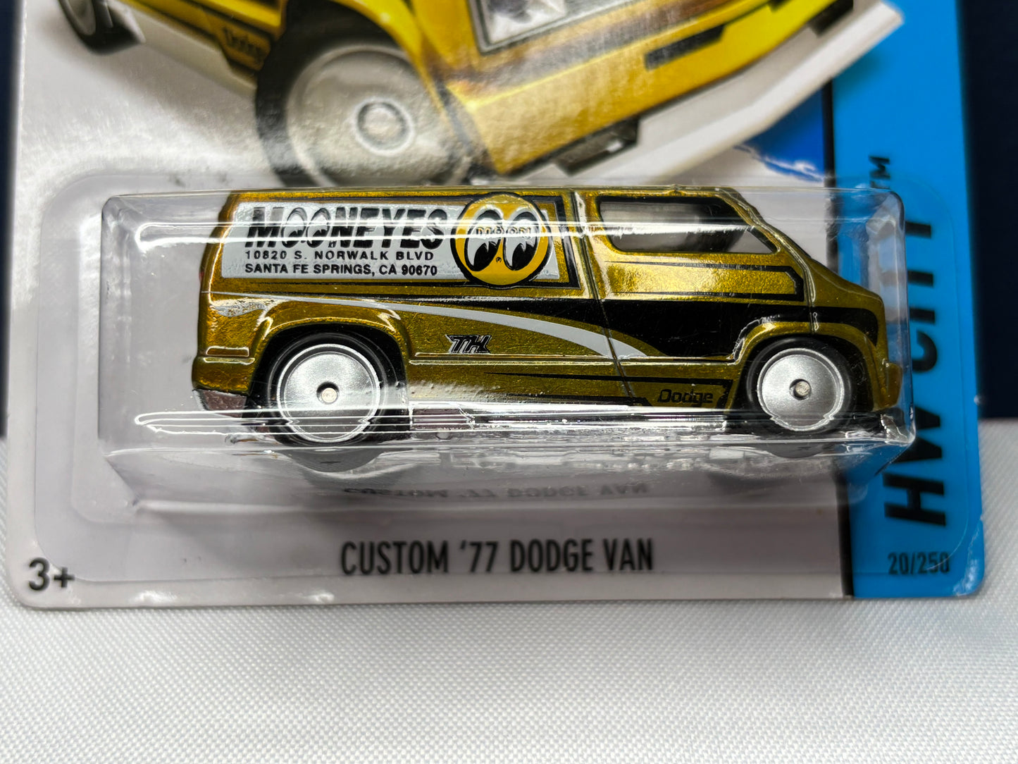 Mooneyes Custom '77 Dodge Van: 2015 Super Treasure Hunt